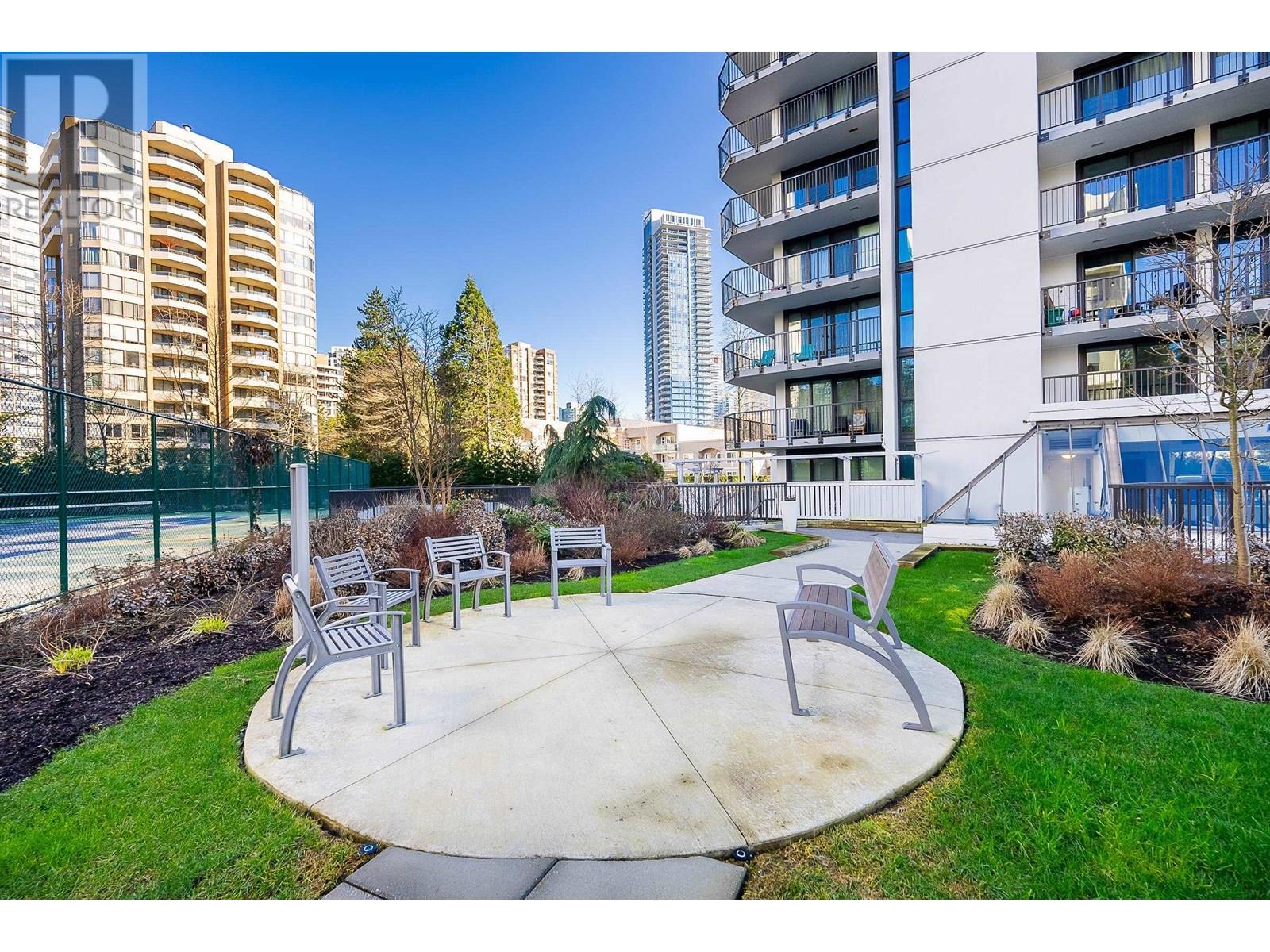 Photo 1 of 208 6455 Willingdon Avenue, Burnaby BC