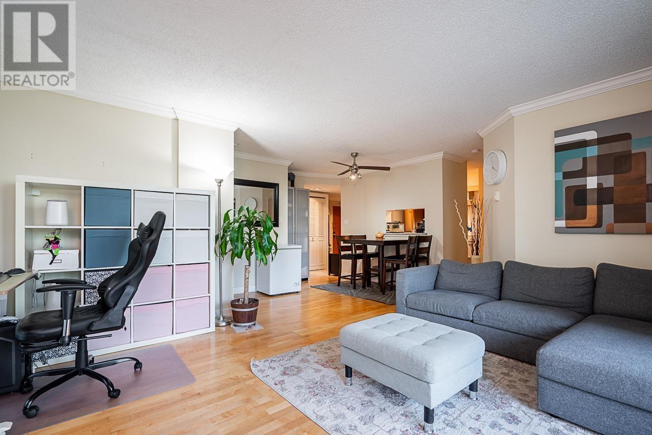 Photo 3 of 208 6455 Willingdon Avenue, Burnaby BC