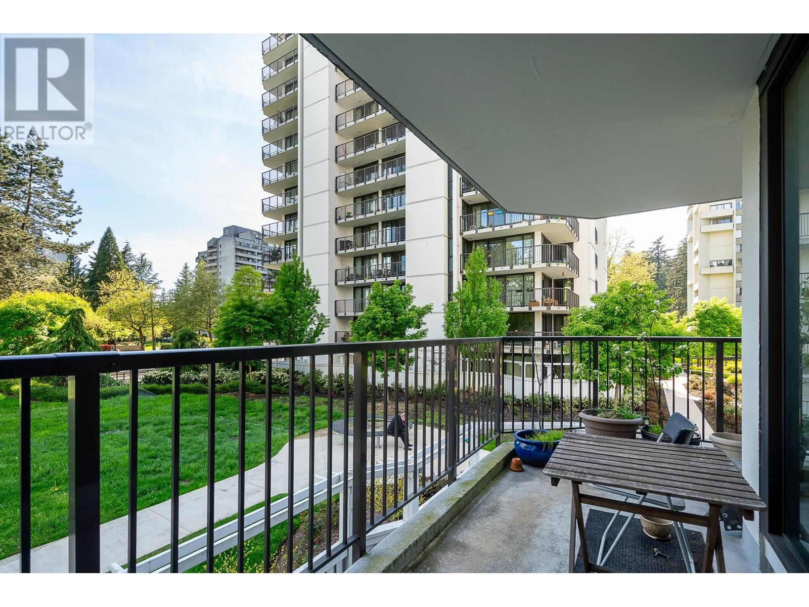 Photo 6 of 208 6455 Willingdon Avenue, Burnaby BC