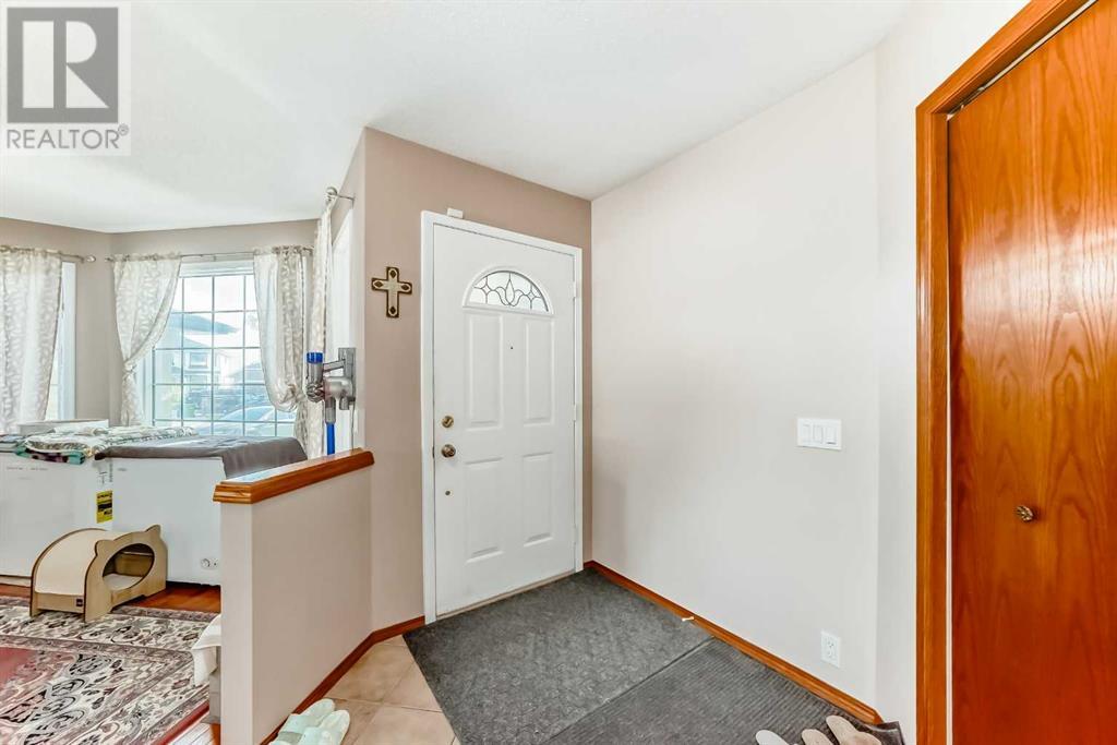 Single Family House for Sale in  Eldorado Close NE Monterey Park Calgary 