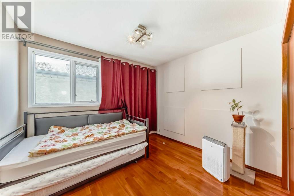 Single Family House for Sale in  Eldorado Close NE Monterey Park Calgary 