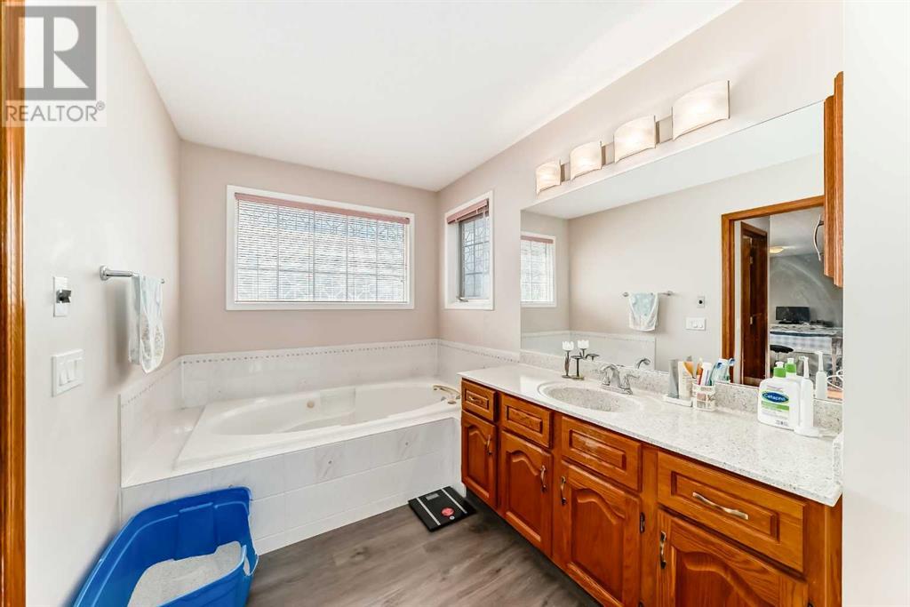 Single Family House for Sale in  Eldorado Close NE Monterey Park Calgary 