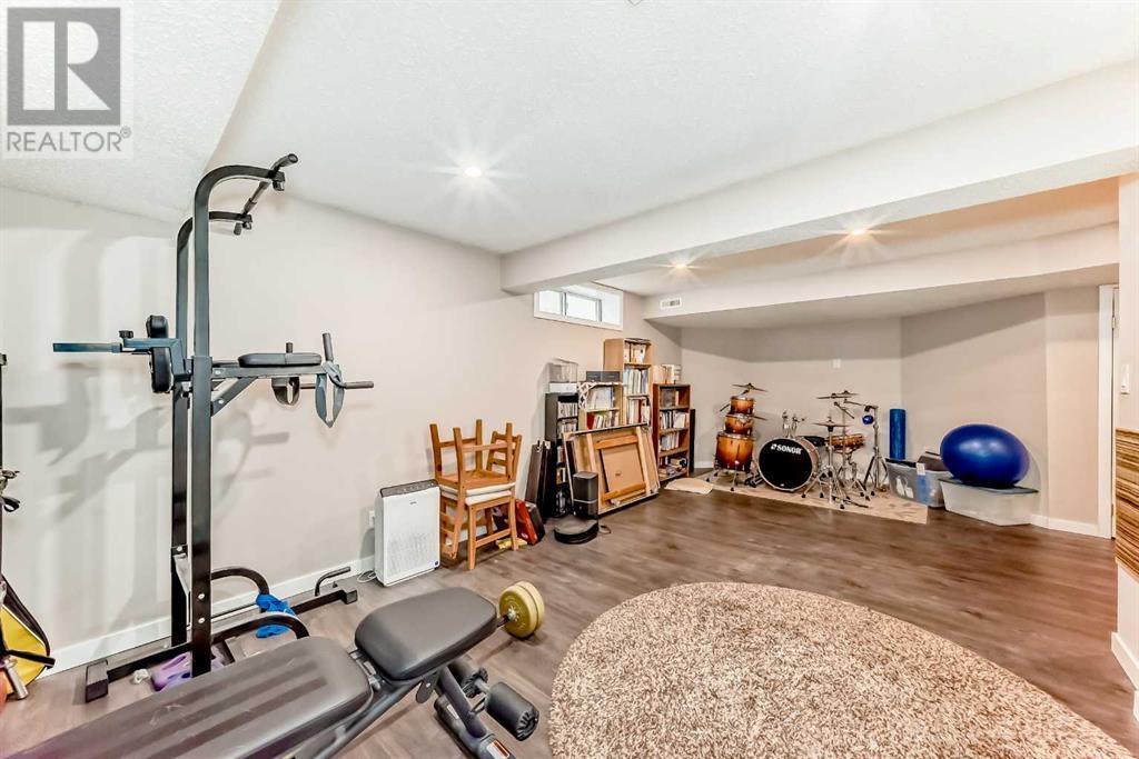 Single Family House for Sale in  Eldorado Close NE Monterey Park Calgary 