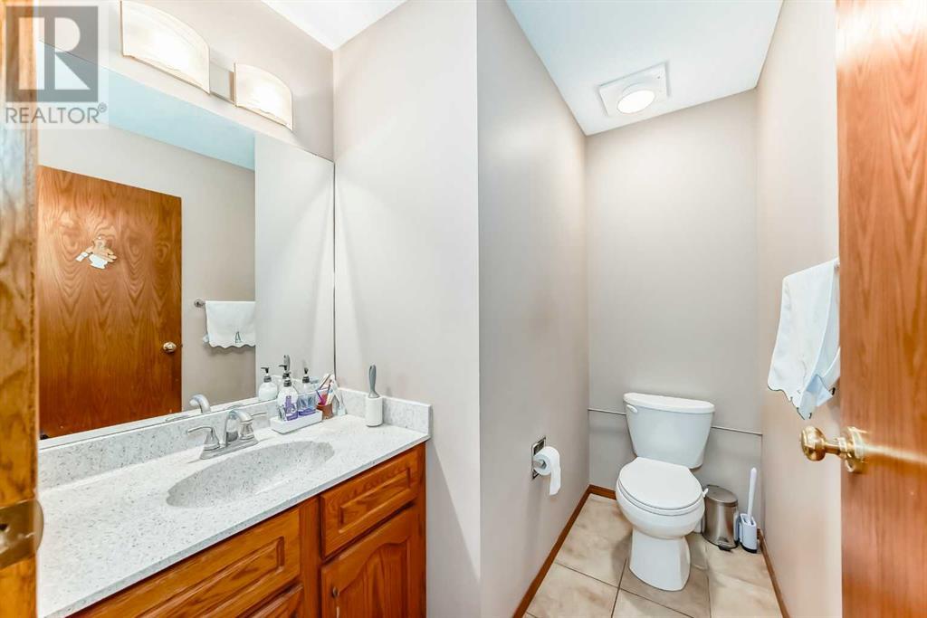 Single Family House for Sale in  Eldorado Close NE Monterey Park Calgary 