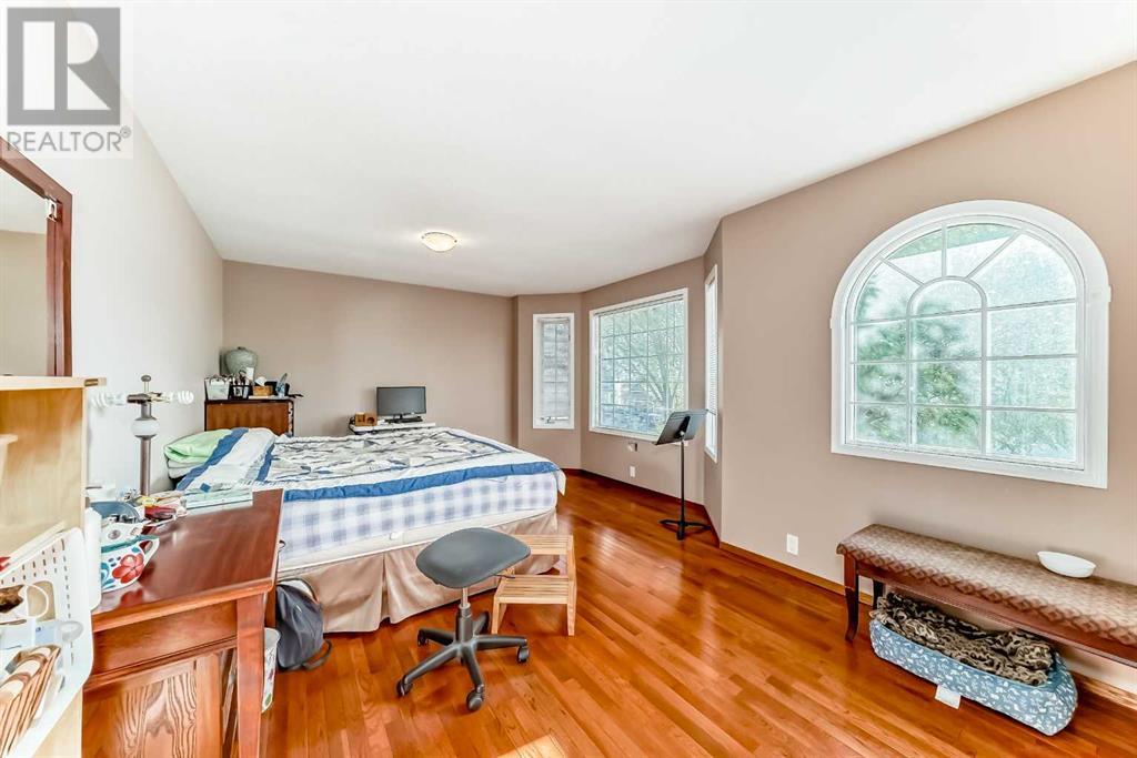 Single Family House for Sale in  Eldorado Close NE Monterey Park Calgary 