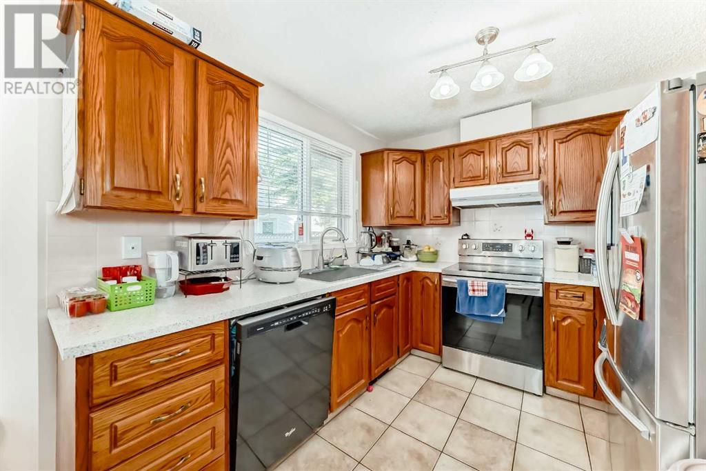 Single Family House for Sale in  Eldorado Close NE Monterey Park Calgary 