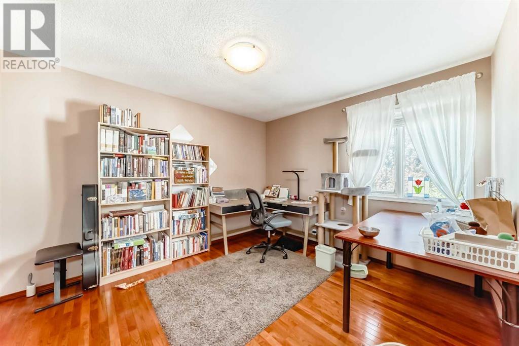 Single Family House for Sale in  Eldorado Close NE Monterey Park Calgary 