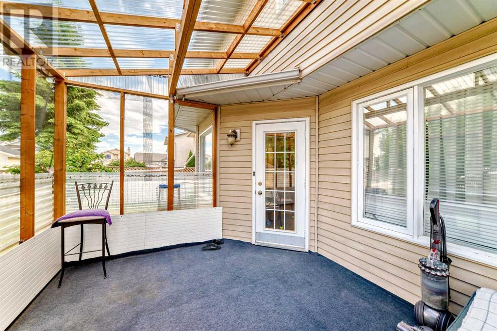 Single Family House for Sale in  Eldorado Close NE Monterey Park Calgary 