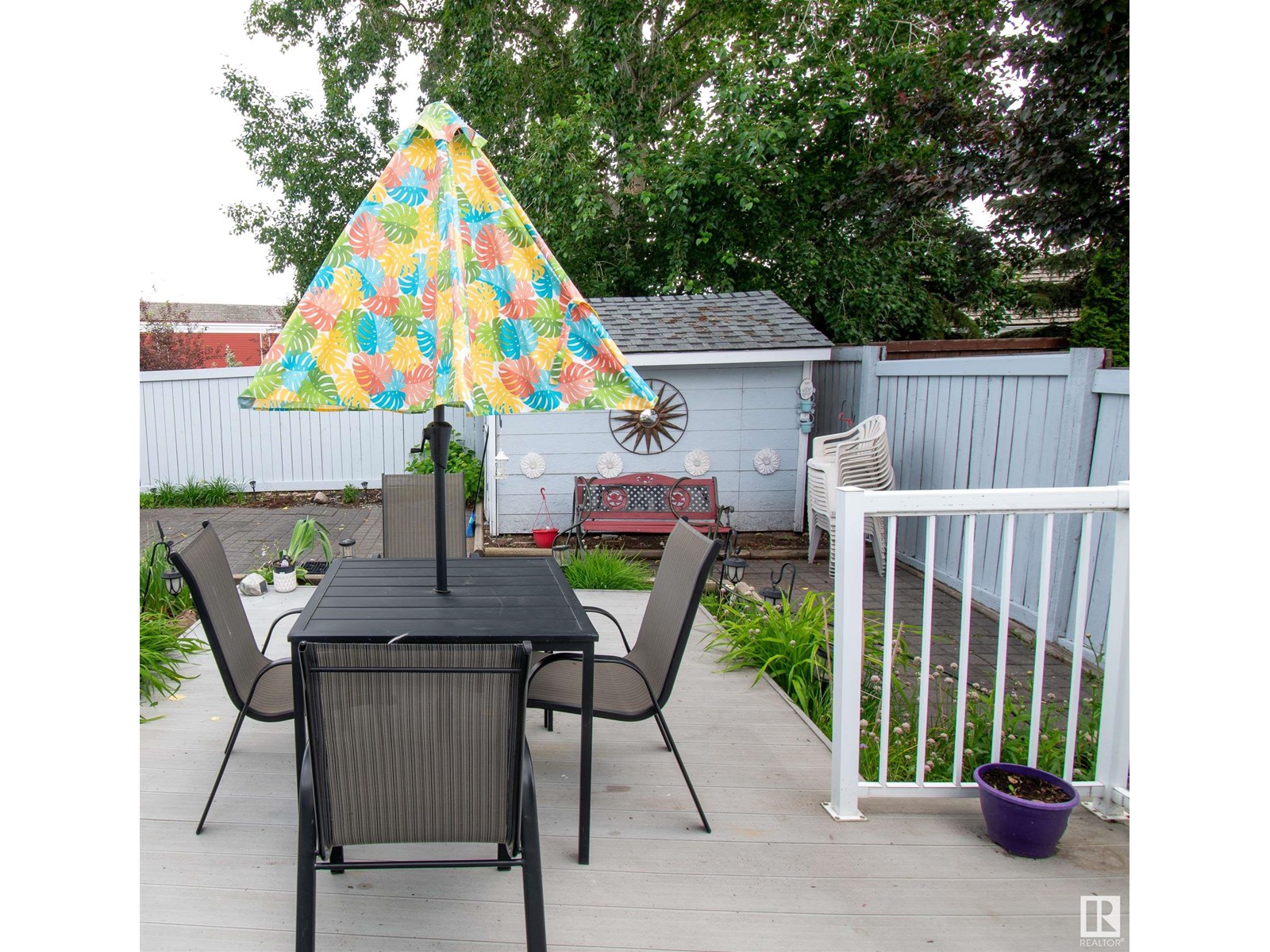 Photo 14 of 3920 33 St Nw, Edmonton AB