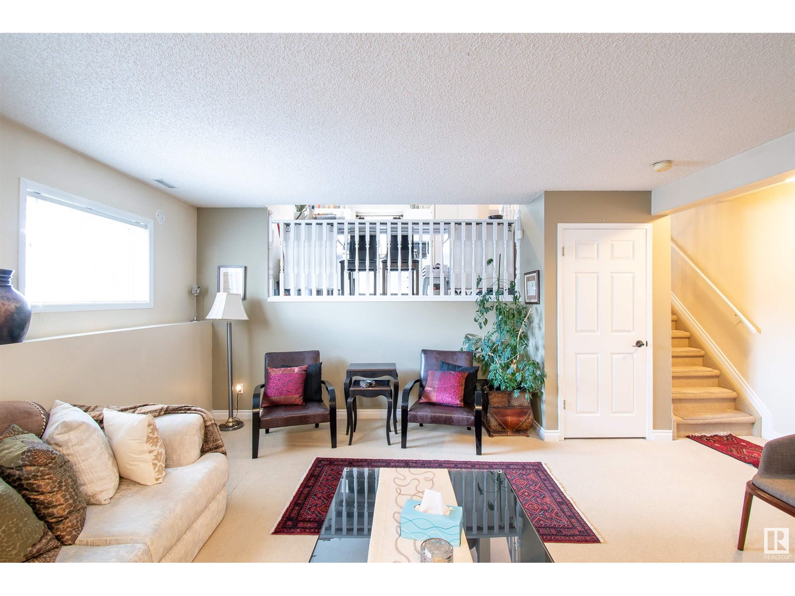 Photo 11 of 3920 33 St Nw, Edmonton AB