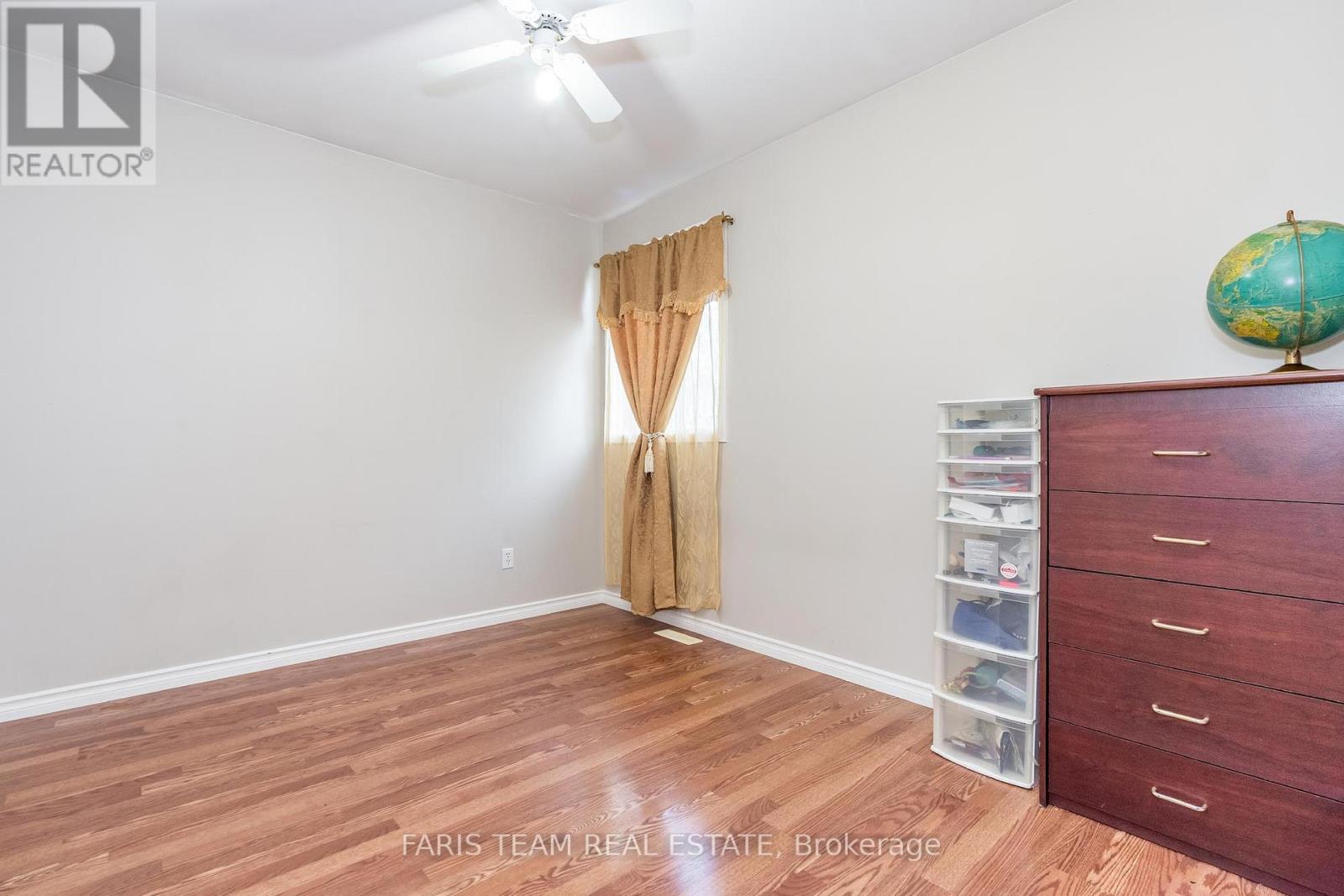 Photo 6 of 1059 Glen Mhor Crescent, Midland ON