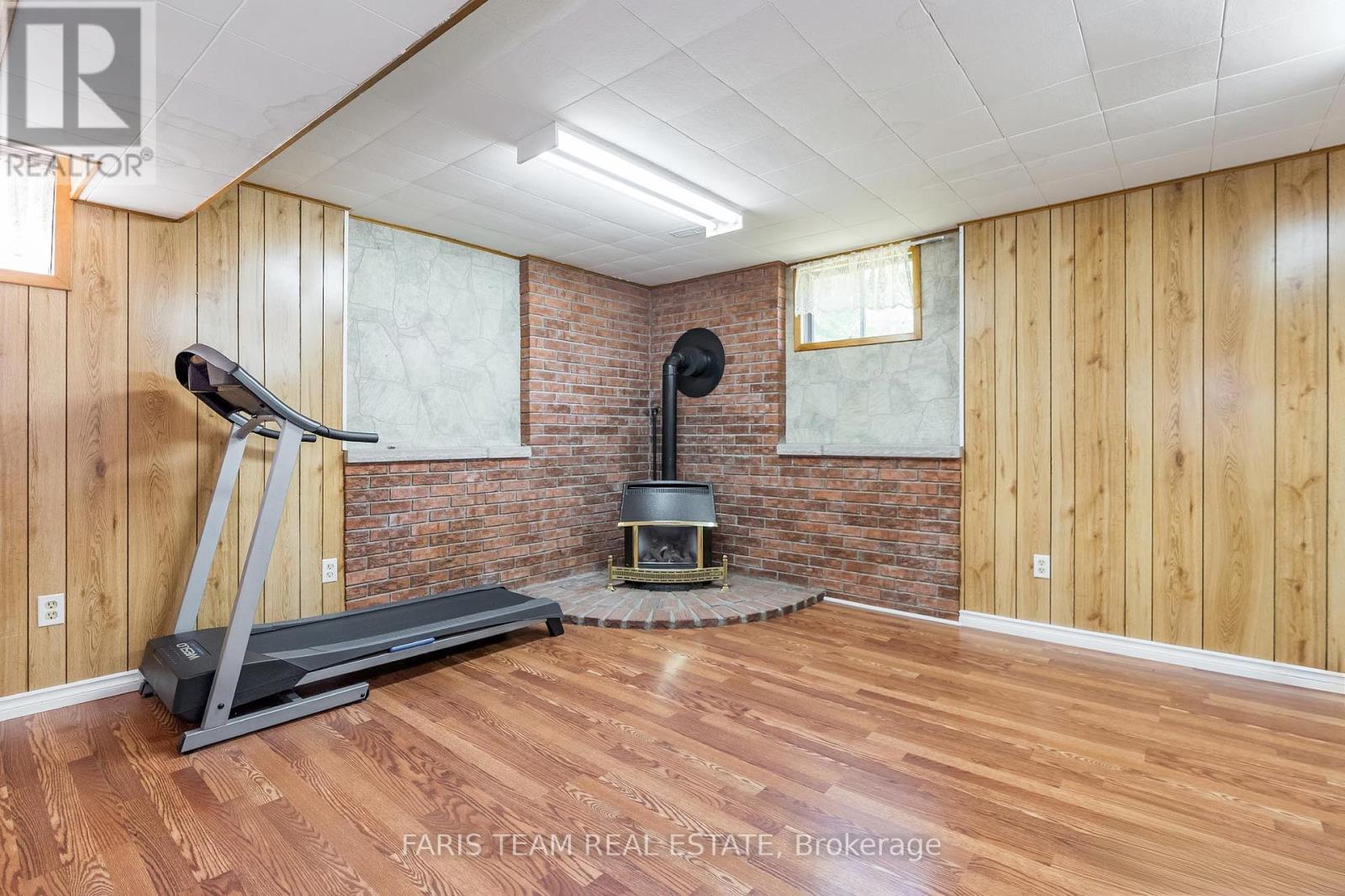 Photo 22 of 1059 Glen Mhor Crescent, Midland ON