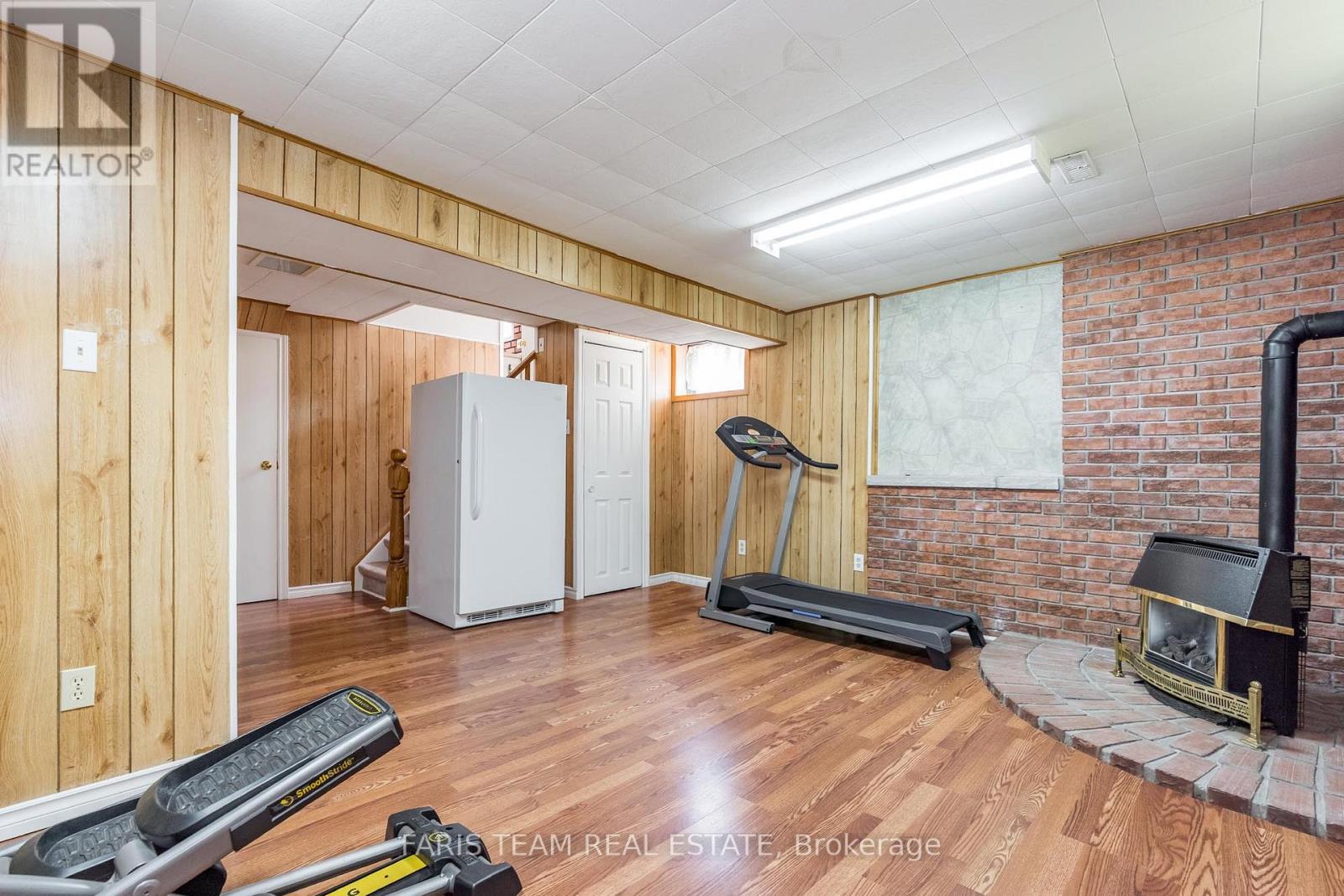 Photo 20 of 1059 Glen Mhor Crescent, Midland ON