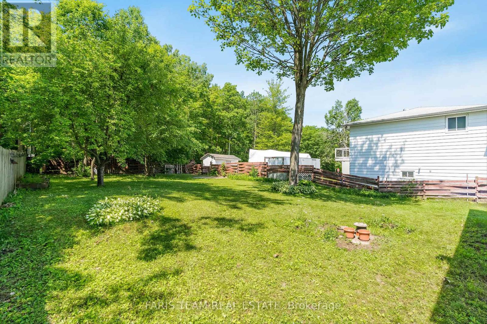 Photo 2 of 1059 Glen Mhor Crescent, Midland ON