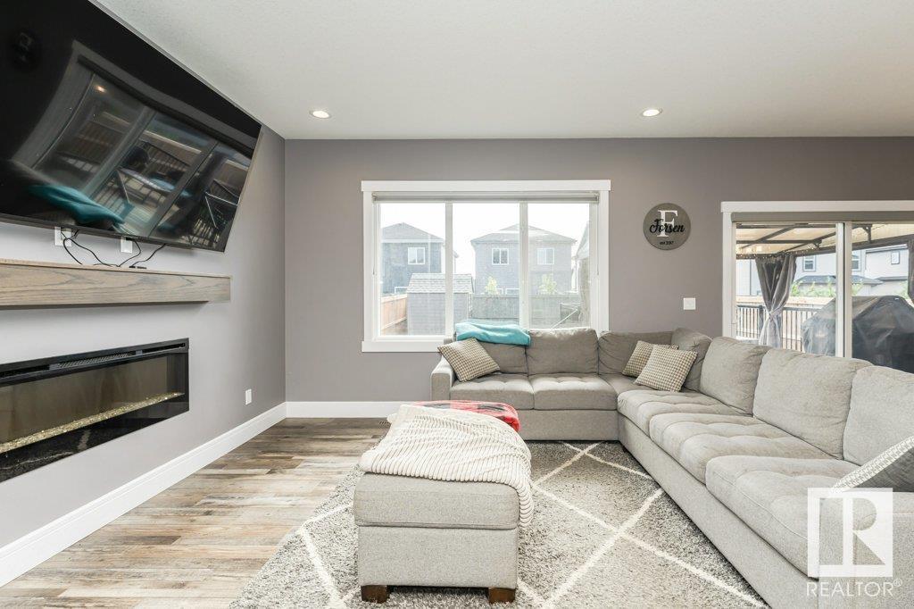 Photo 1 of 14 Copperhaven Dr, Spruce Grove AB