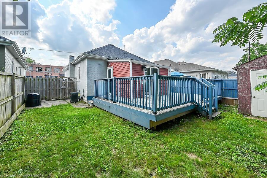 Photo 9 of 16 Webling Street, Brantford ON