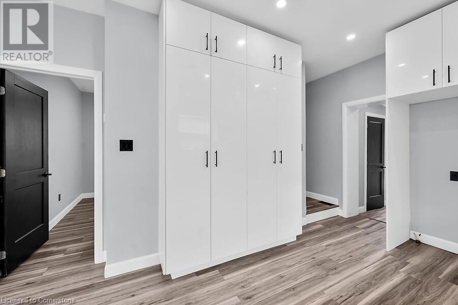 Photo 23 of 16 Webling Street, Brantford ON