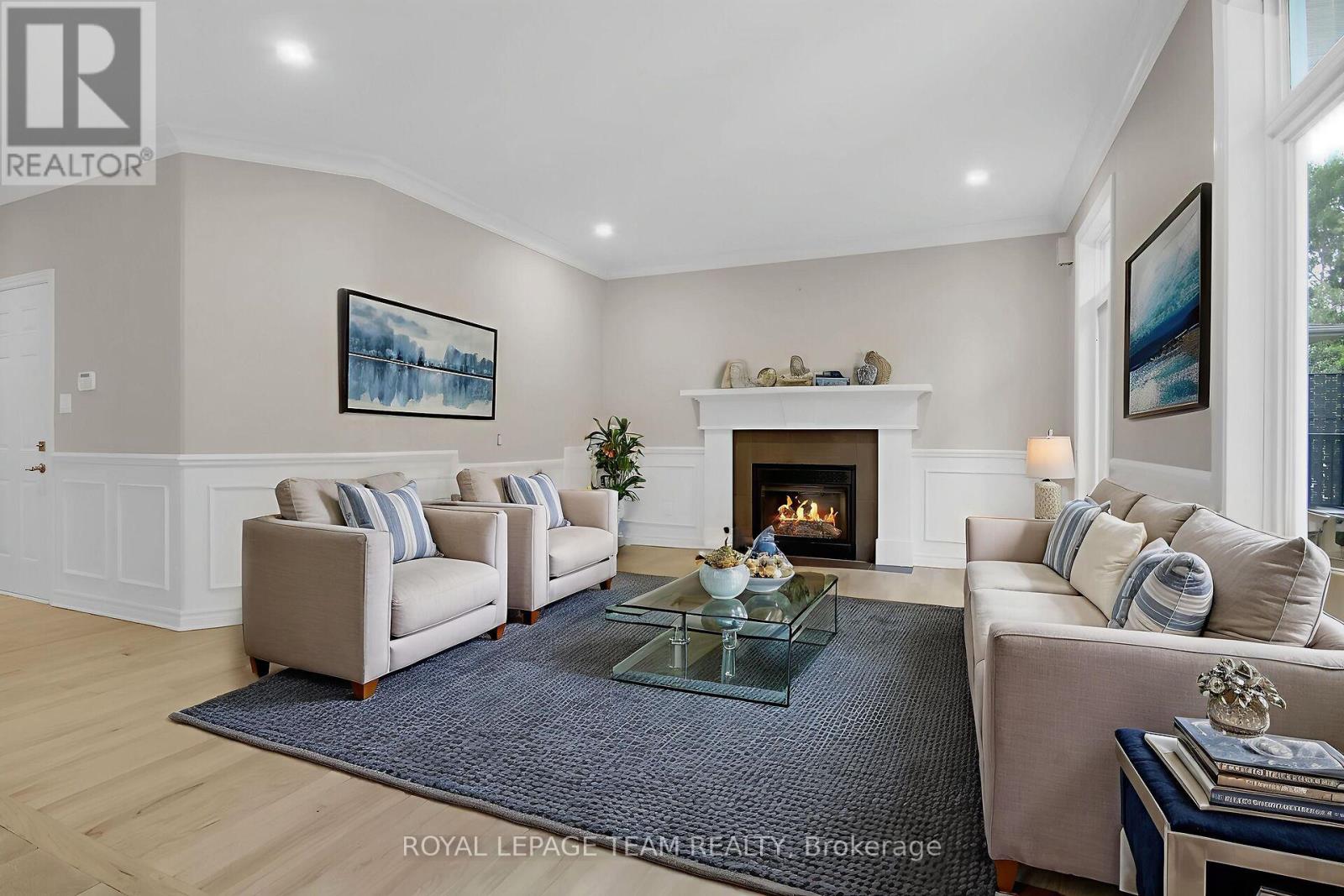 Photo 14 of 142 West Ridge Drive, Ottawa ON