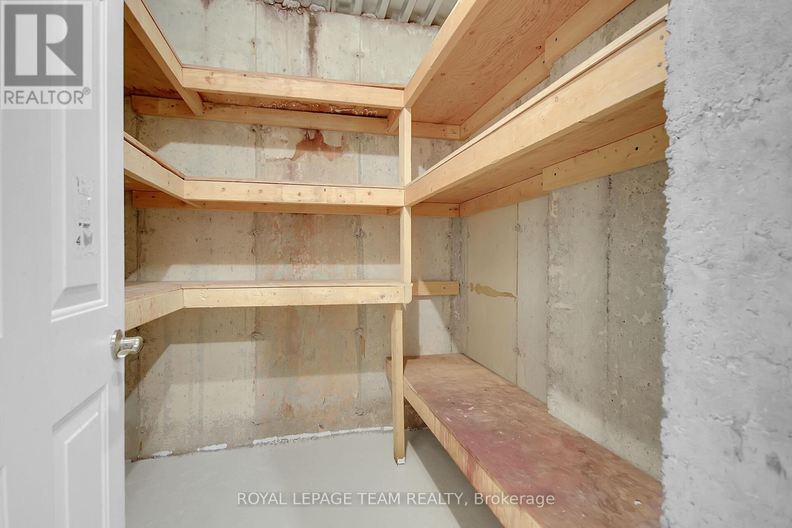 Photo 39 of 142 West Ridge Drive, Ottawa ON