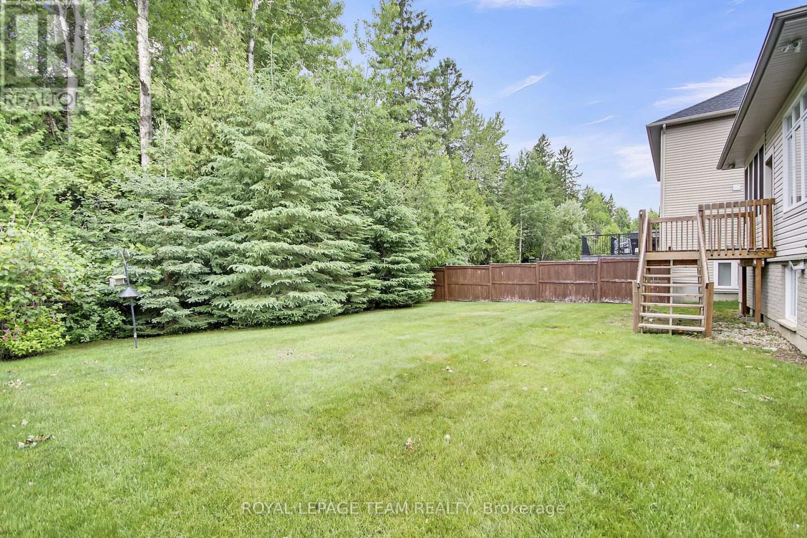 Photo 45 of 142 West Ridge Drive, Ottawa ON