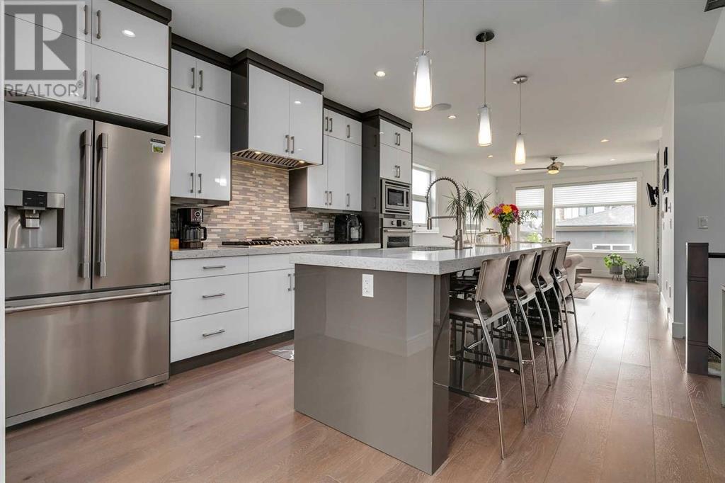 944 43 Street SW, Calgary, Alberta
