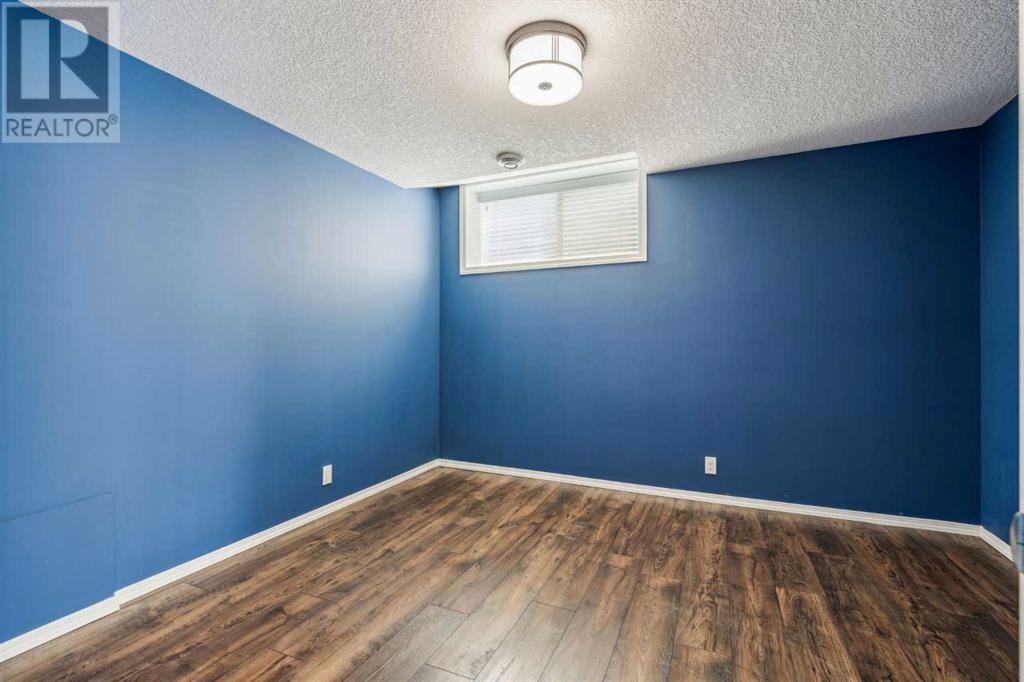 Single Family House for Sale in  Nolancliff Crescent NW Nolan Hill Calgary 