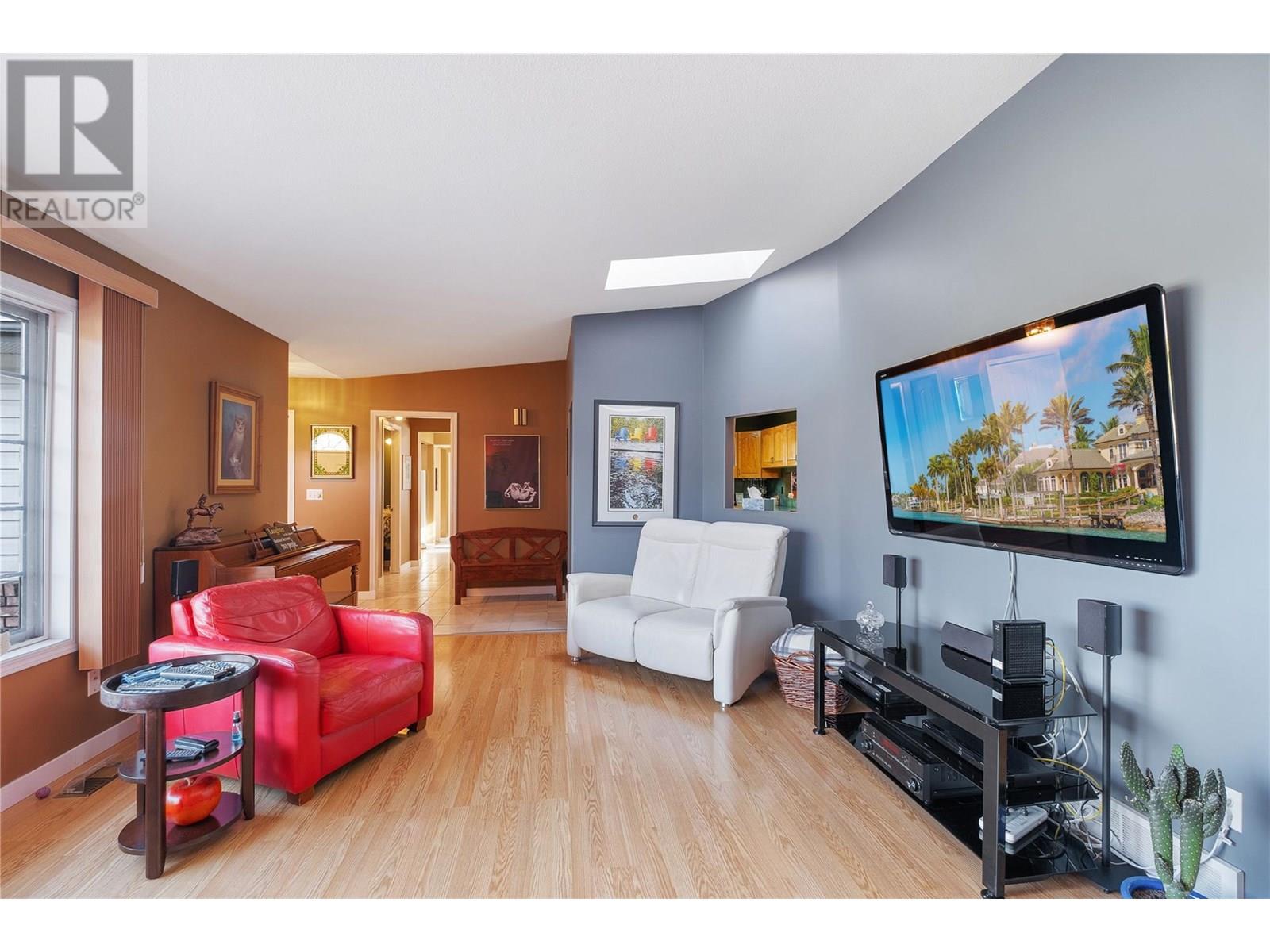  1677 Newport Road, West Kelowna