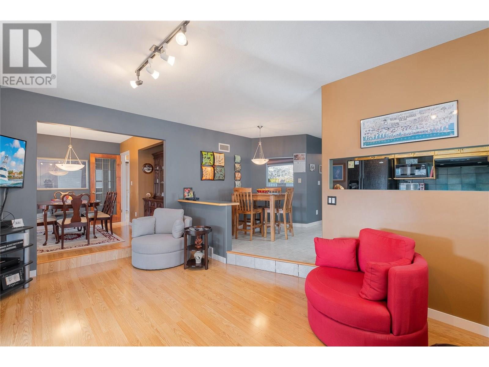  1677 Newport Road, West Kelowna