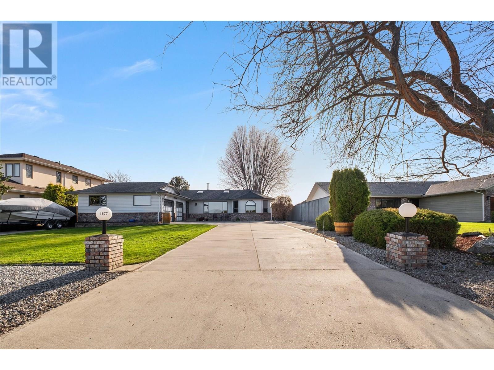  1677 Newport Road, West Kelowna
