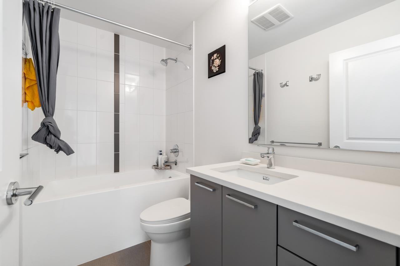 Photo 13 of B 612 20834 80 Avenue, Langley BC