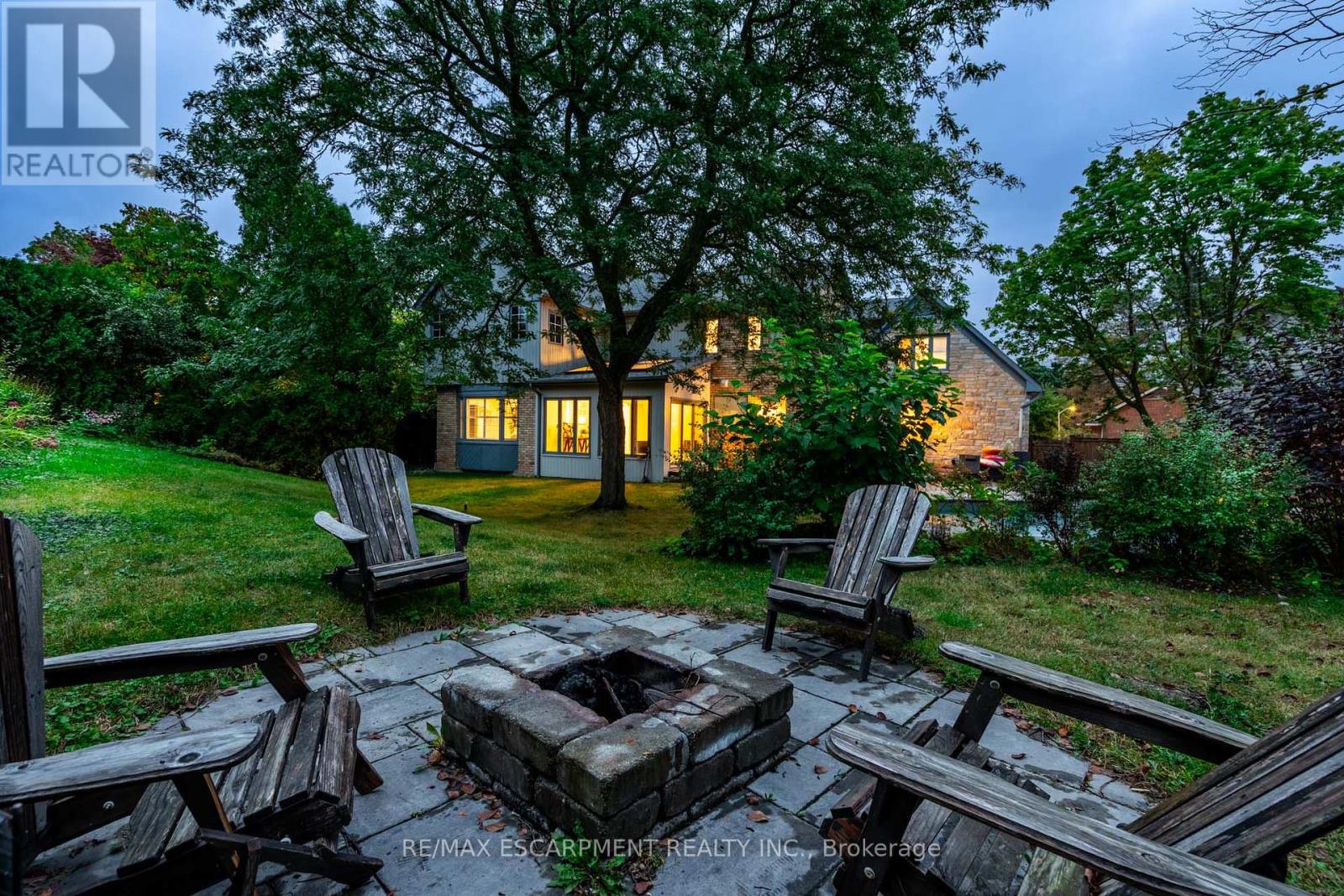 Photo 31 of 81 Flanders Drive, Hamilton ON