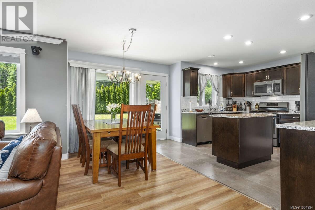 Photo 11 of 1103 Cordero Cres, Campbell River BC
