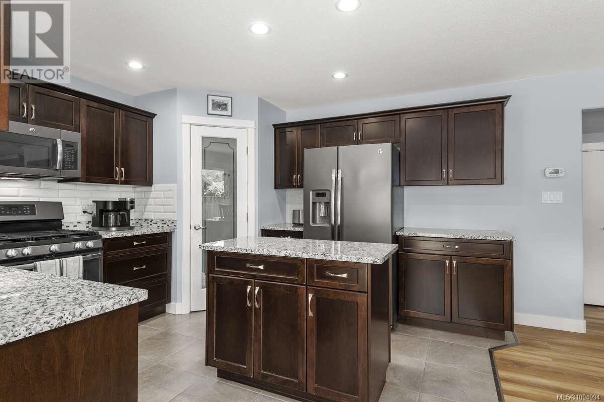 Photo 15 of 1103 Cordero Cres, Campbell River BC