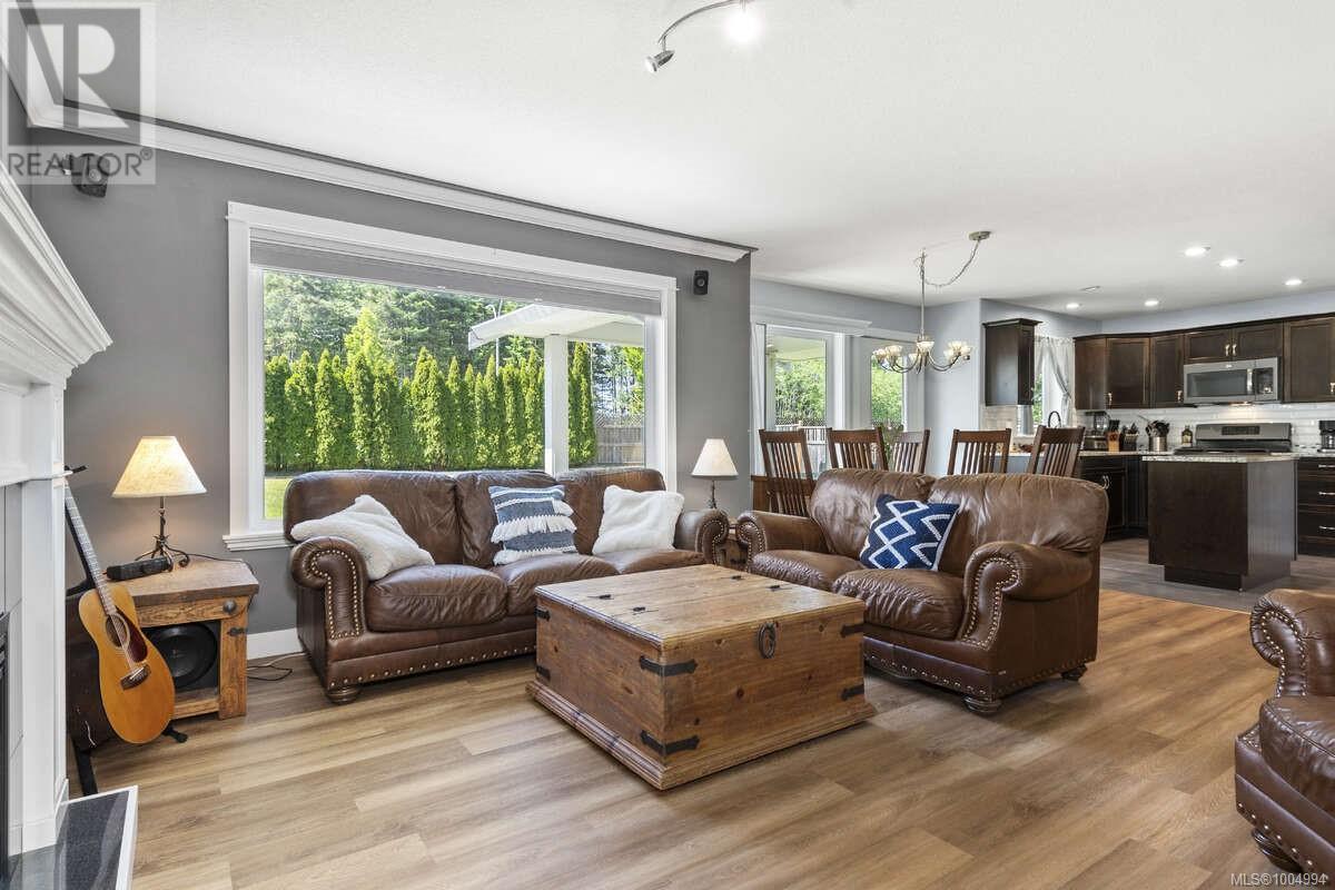 Photo 8 of 1103 Cordero Cres, Campbell River BC