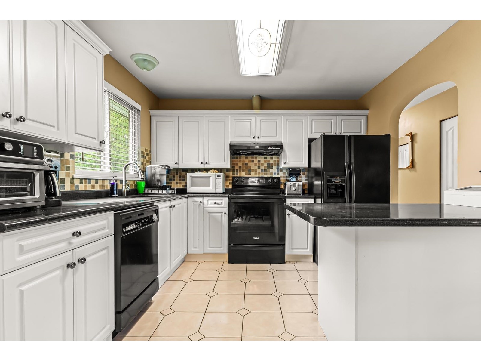 Photo 7 of 14142 Sunridge Place, Surrey BC