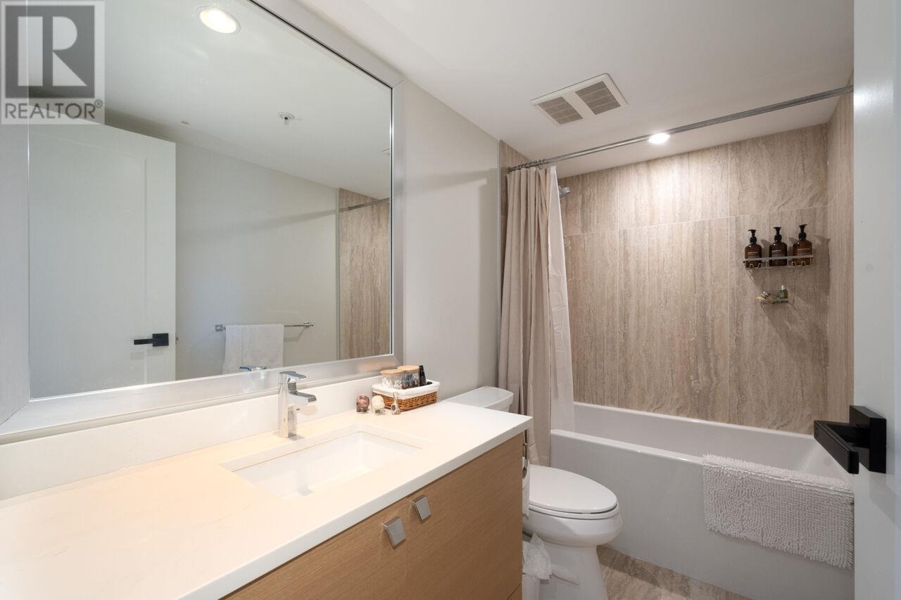 Photo 12 of 2063 W 10th Avenue, Vancouver BC