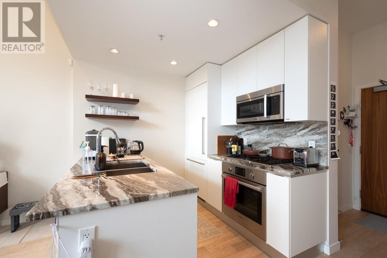 Photo 6 of 2063 W 10th Avenue, Vancouver BC