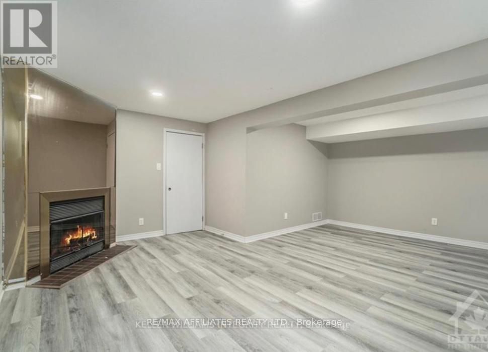 Photo 14 of 563 Latour Crescent, Ottawa ON