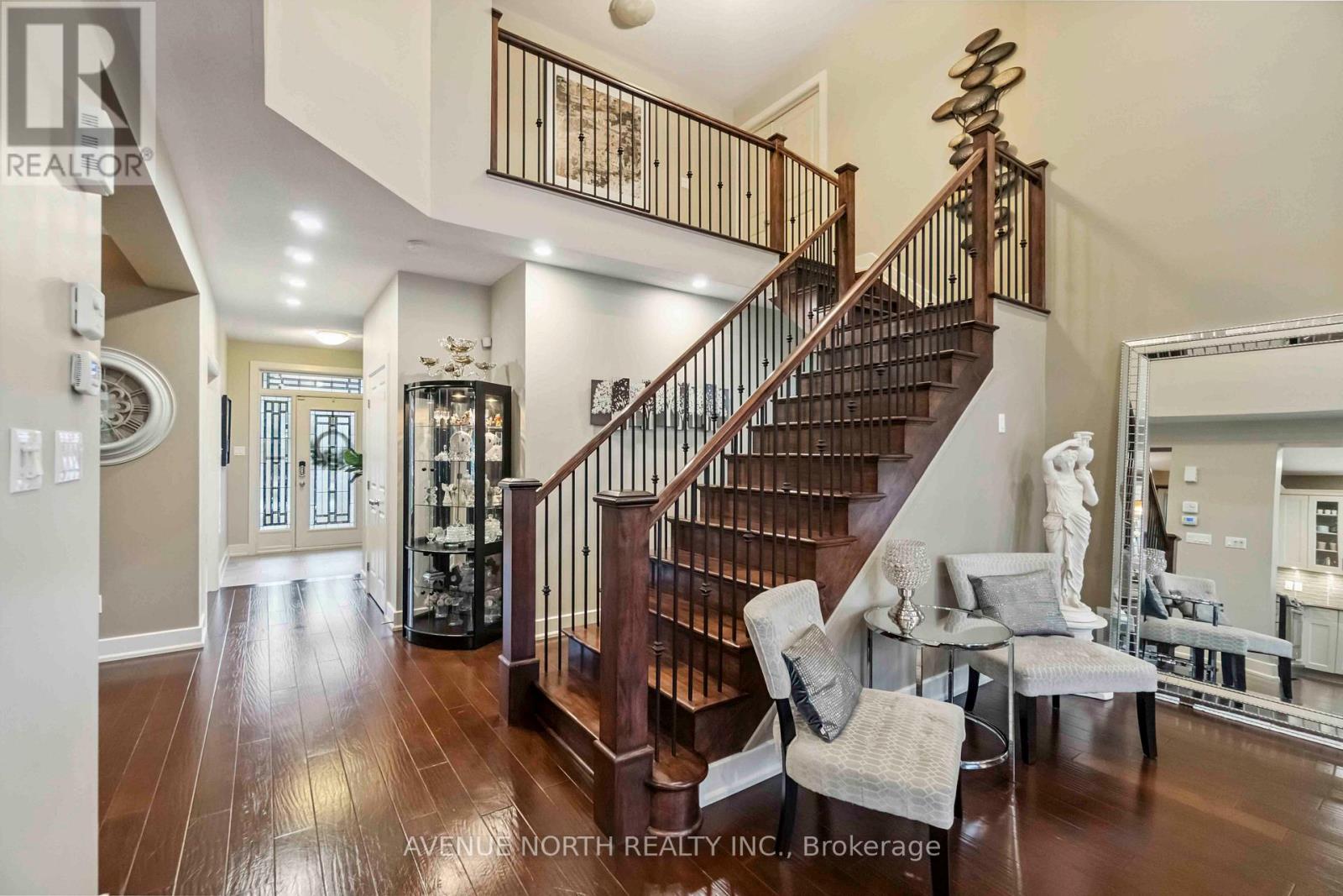 Photo 12 of 718 Bunchberry Way, Ottawa ON