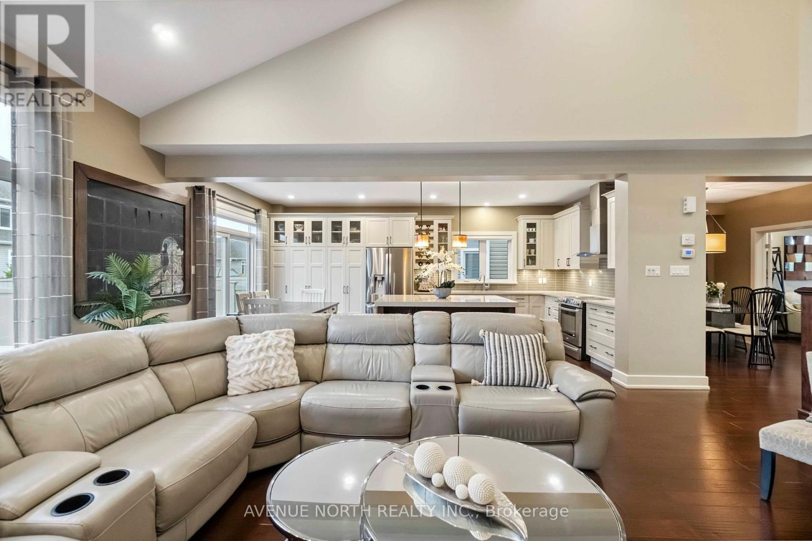 Photo 15 of 718 Bunchberry Way, Ottawa ON