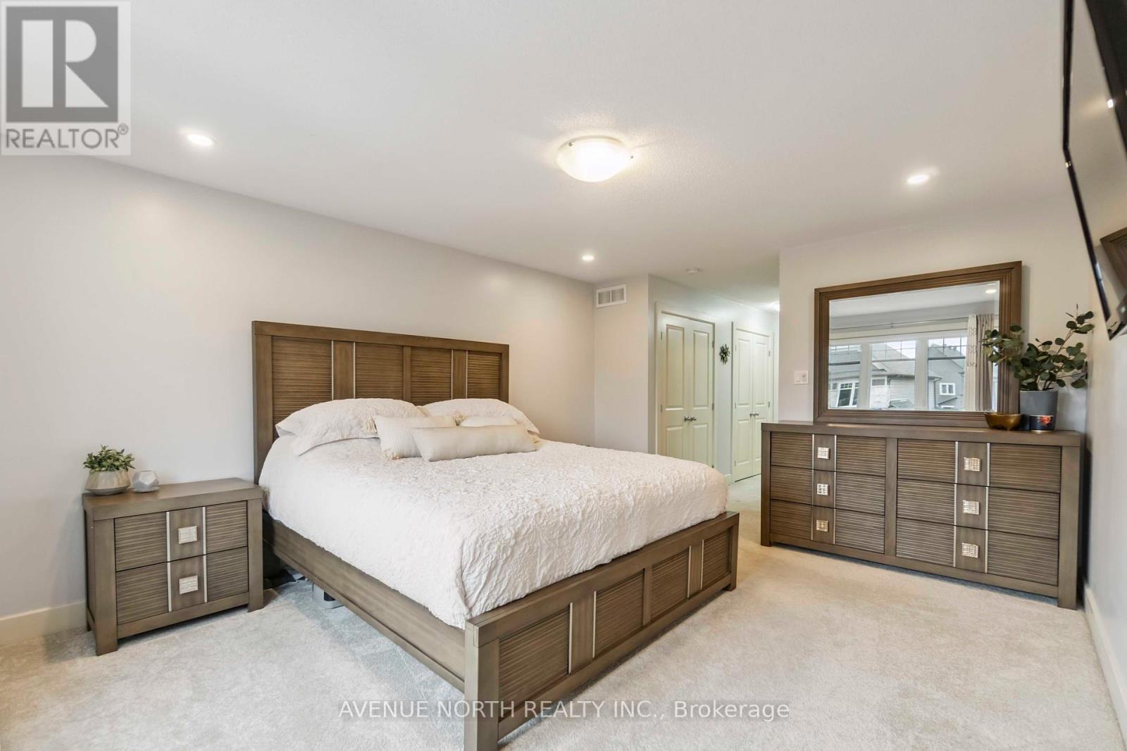 Photo 29 of 718 Bunchberry Way, Ottawa ON
