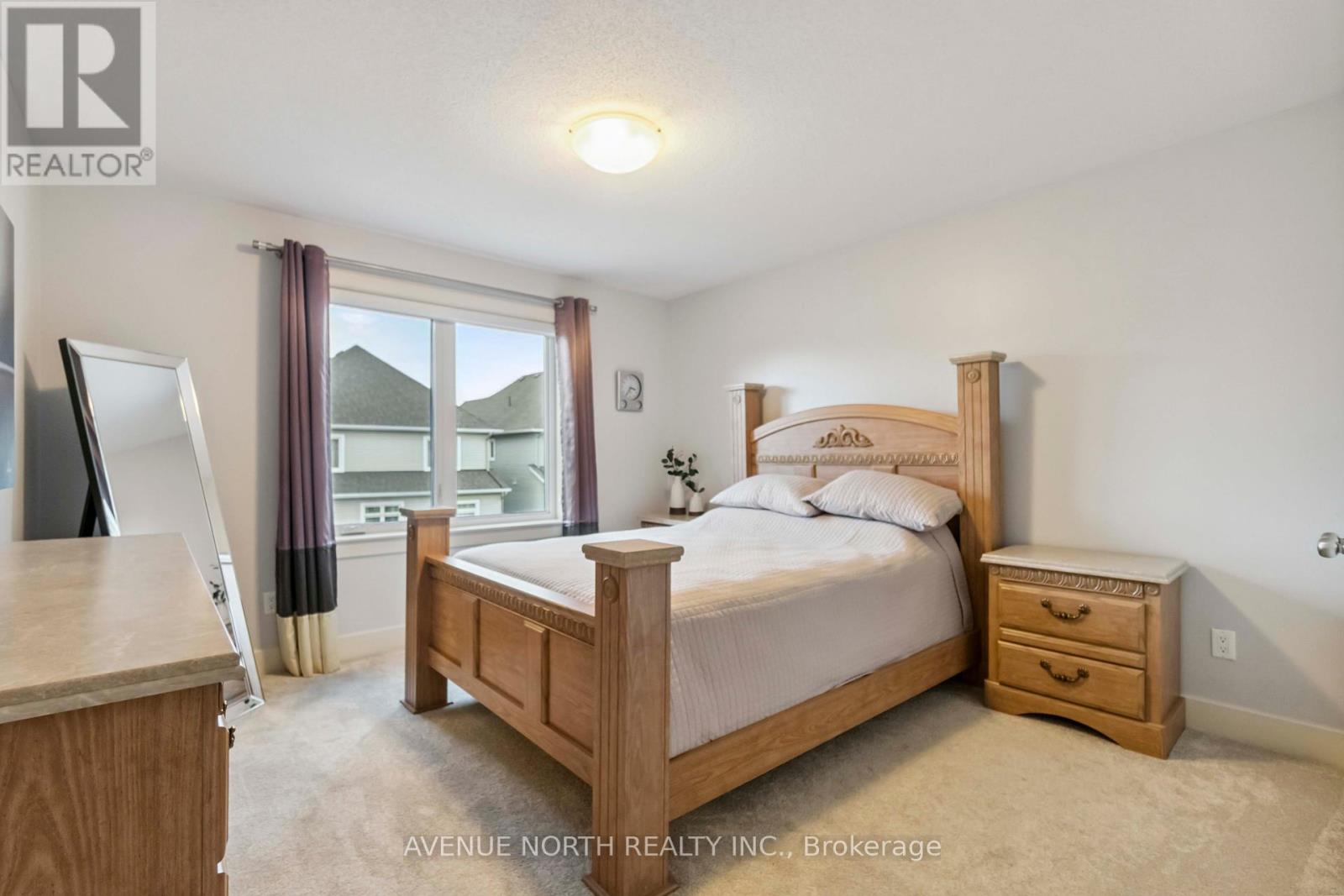 Photo 19 of 718 Bunchberry Way, Ottawa ON