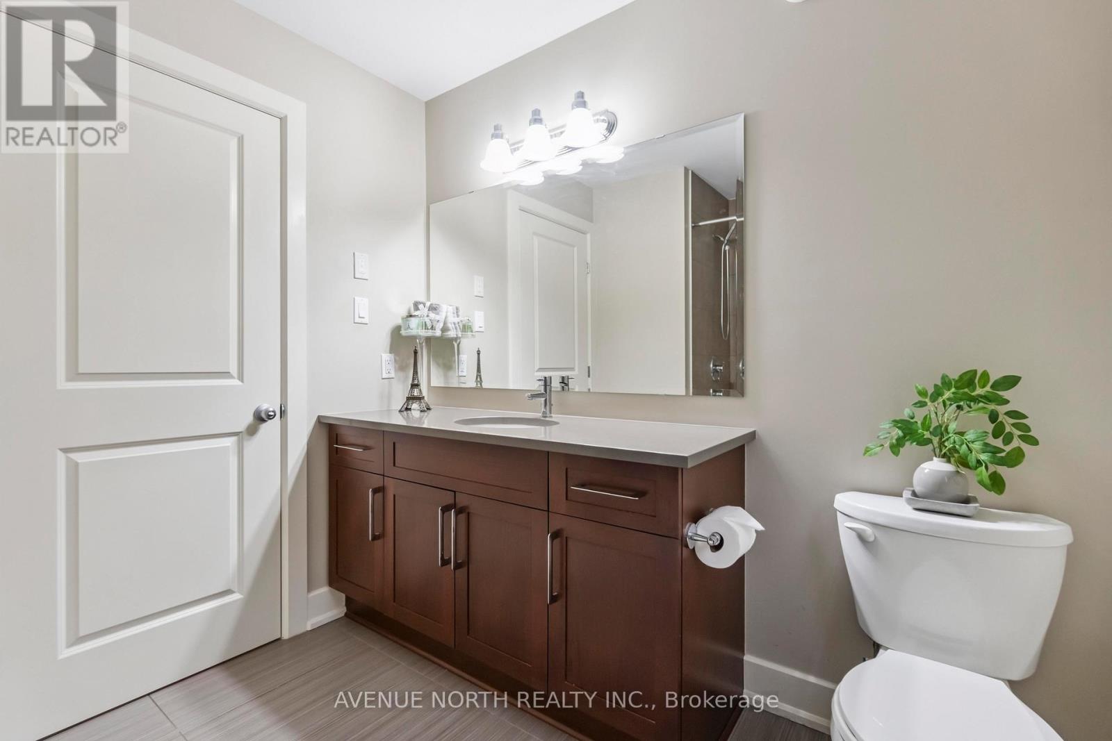 Photo 37 of 718 Bunchberry Way, Ottawa ON