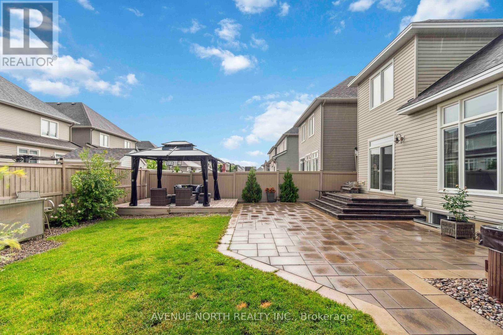 Photo 40 of 718 Bunchberry Way, Ottawa ON