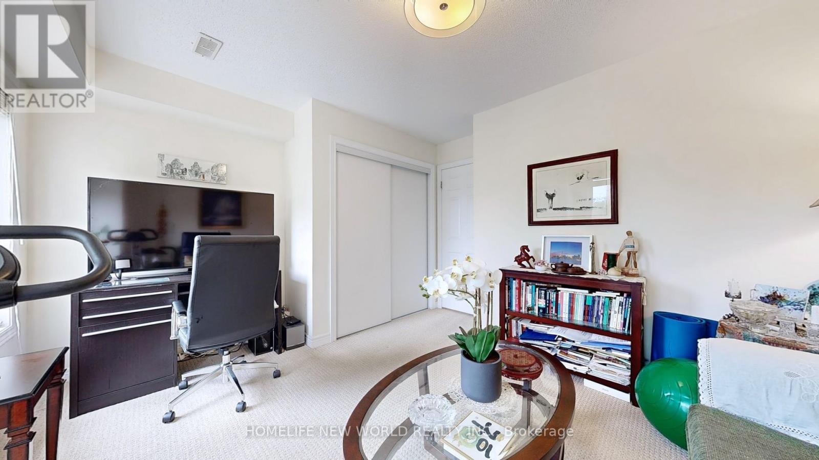 Photo 23 of 49 Kawneer Terrace, Toronto ON
