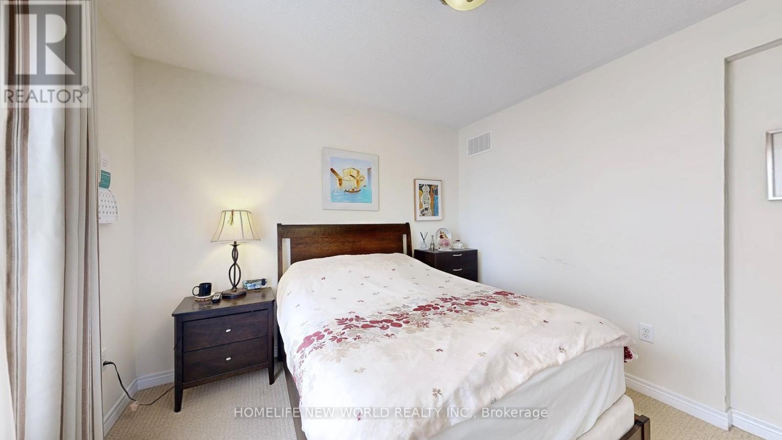 Photo 28 of 49 Kawneer Terrace, Toronto ON
