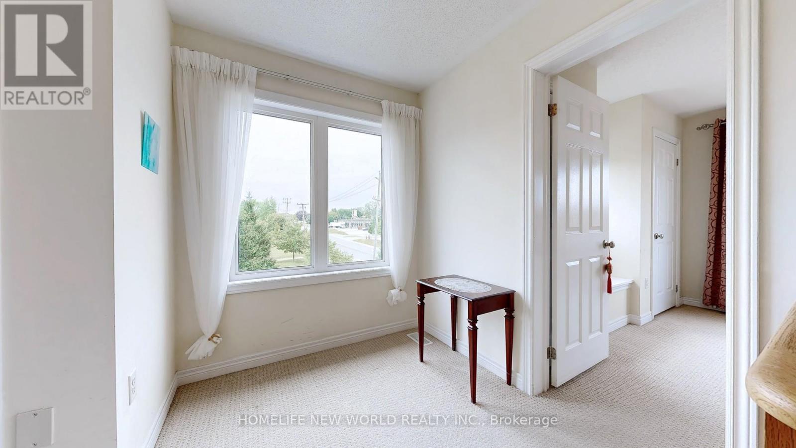 Photo 31 of 49 Kawneer Terrace, Toronto ON