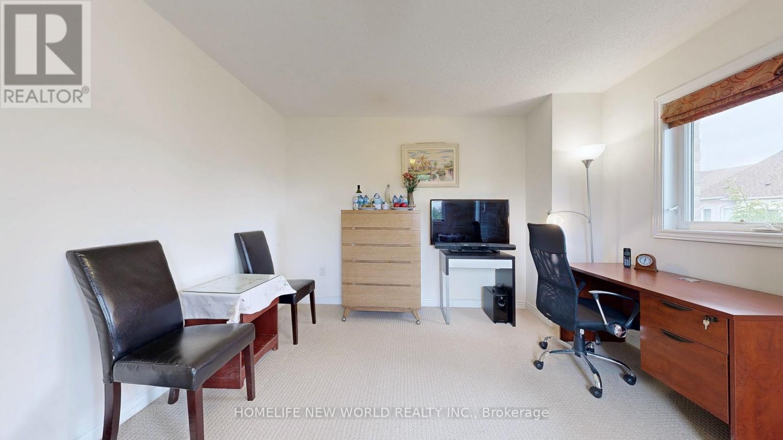 Photo 32 of 49 Kawneer Terrace, Toronto ON