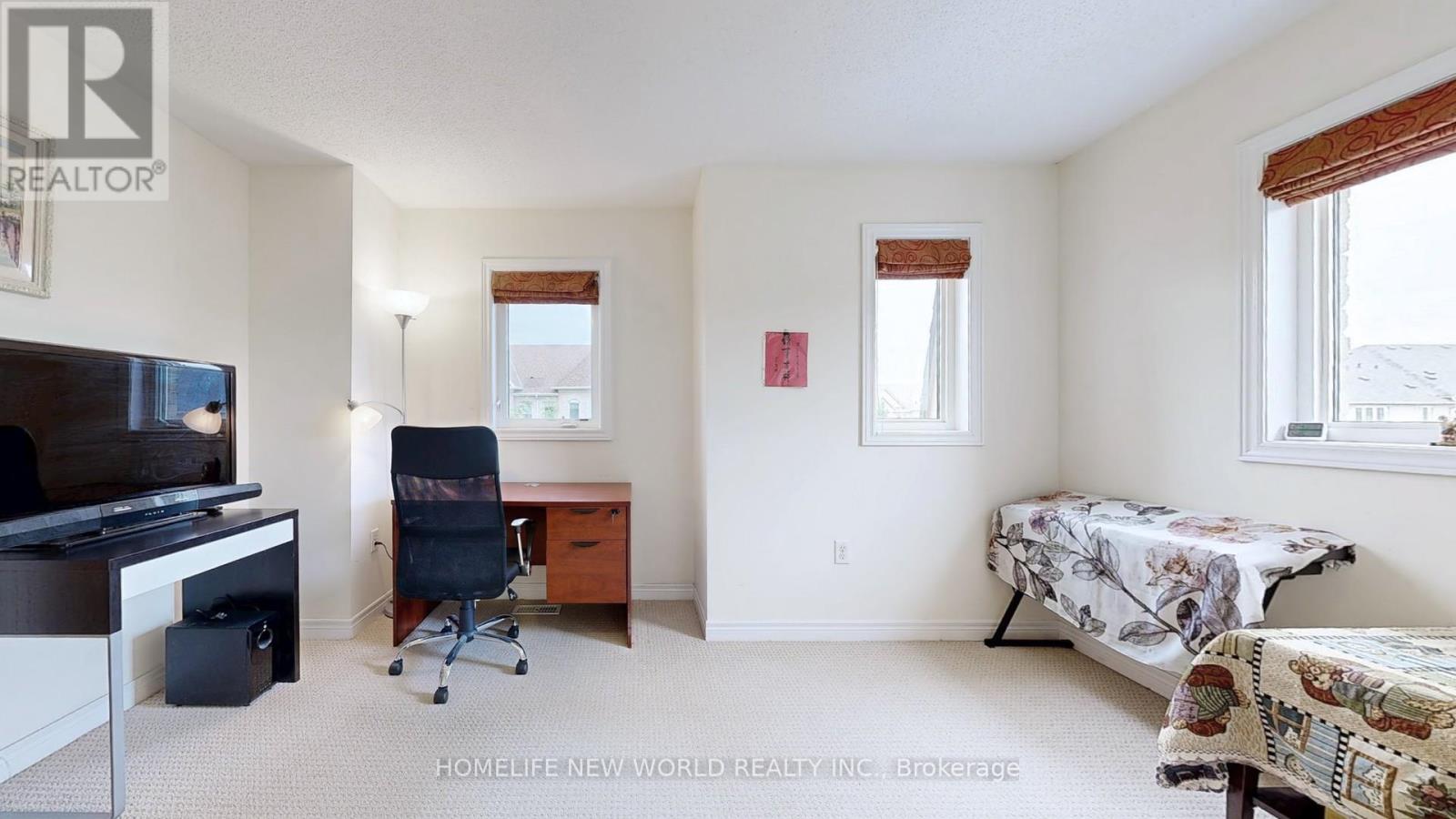 Photo 35 of 49 Kawneer Terrace, Toronto ON