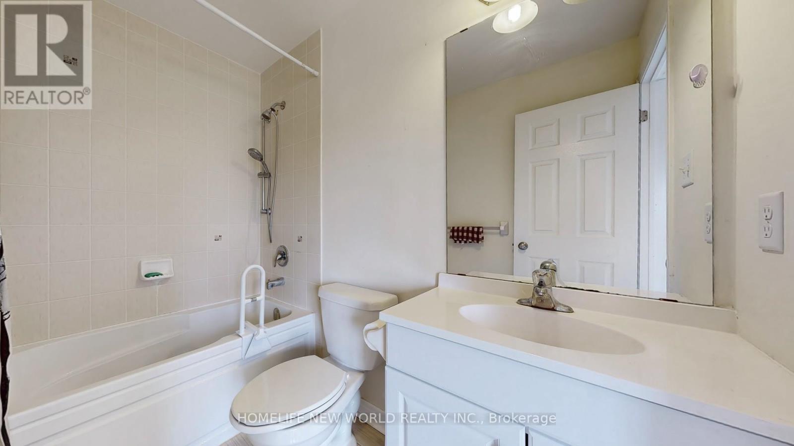 Photo 39 of 49 Kawneer Terrace, Toronto ON